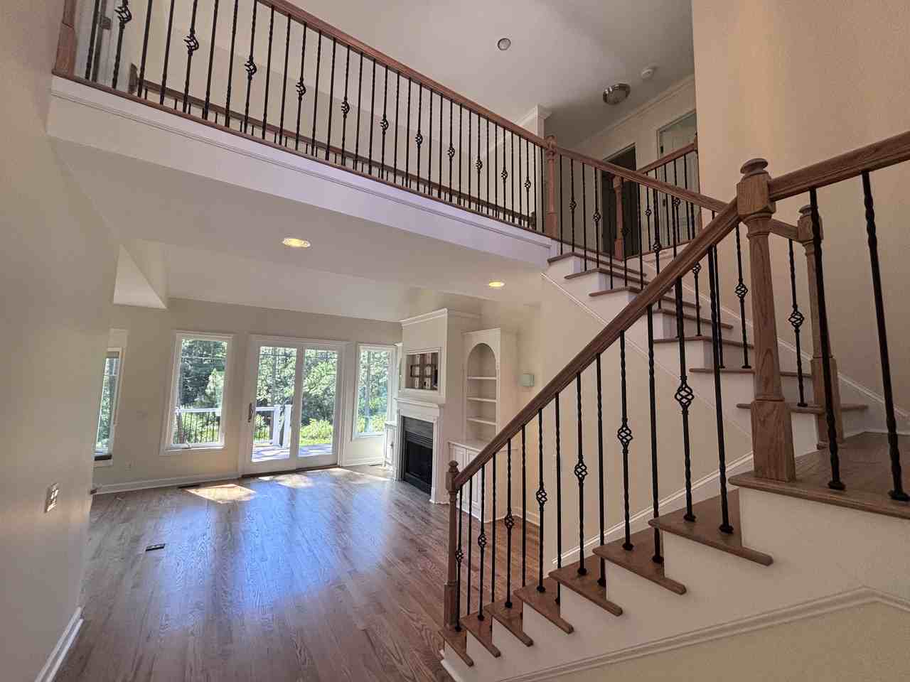 105 Lake View Dr E #1 - Photo 2 of 29