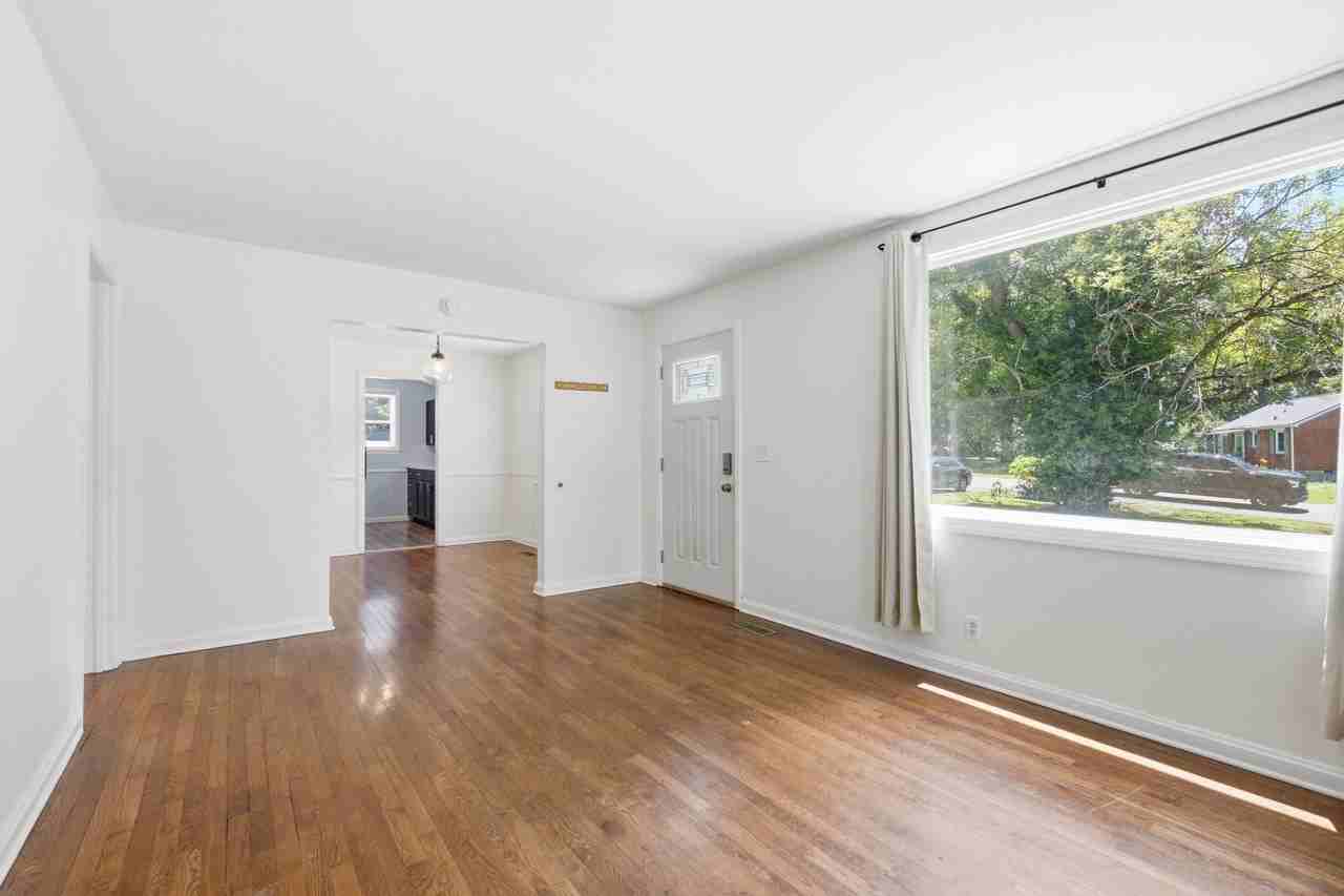 240 Ridgeway Dr - Photo 7 of 27
