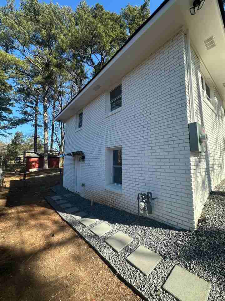 520 Jerry Ln Sw #B - Photo 6 of 10