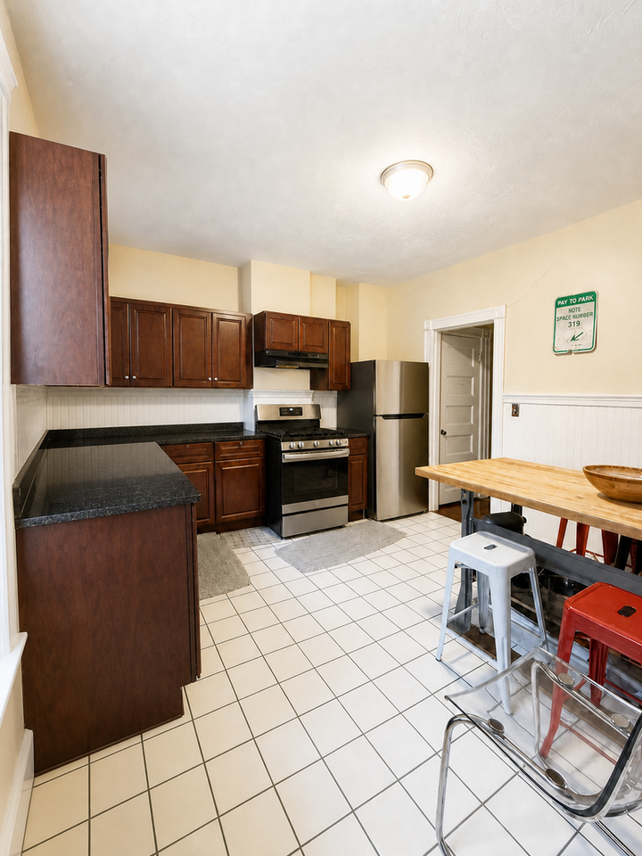 30 Mansfield St - Photo 2 of 9