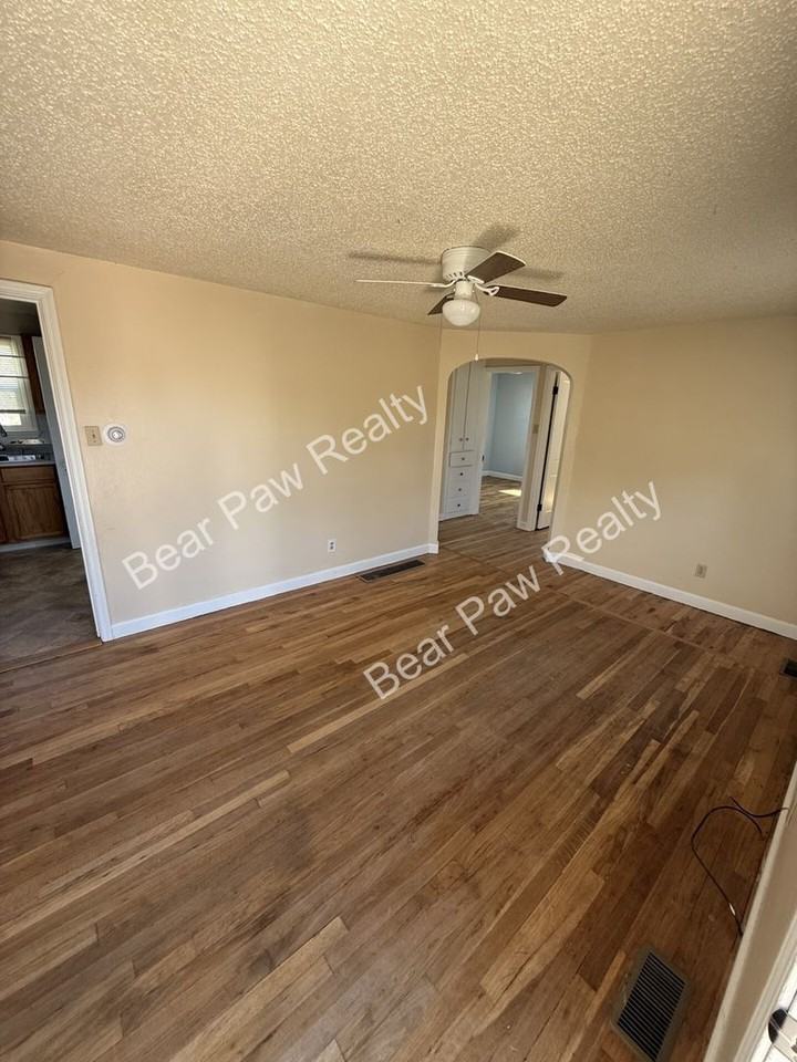 2120 Cheyenne Pl - Photo 2 of 15