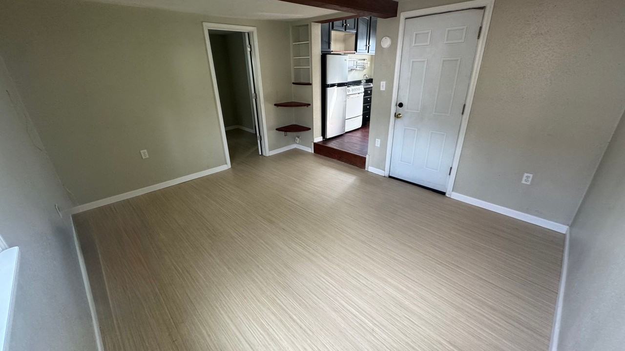 859 Runamuck Ave - Photo 3 of 5