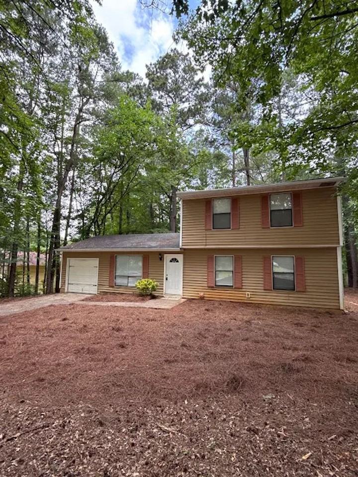 3862 Shane Ct - Photo 2 of 18