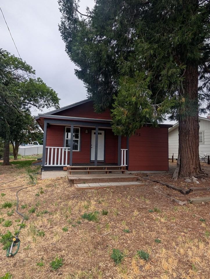 2232 Kiln St - Photo 2 of 22