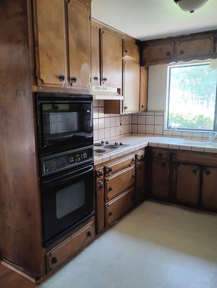 635 Stanford Ct - Photo 4 of 7