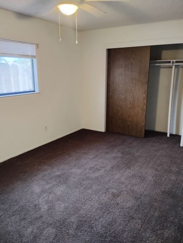 635 Stanford Ct - Photo 7 of 7