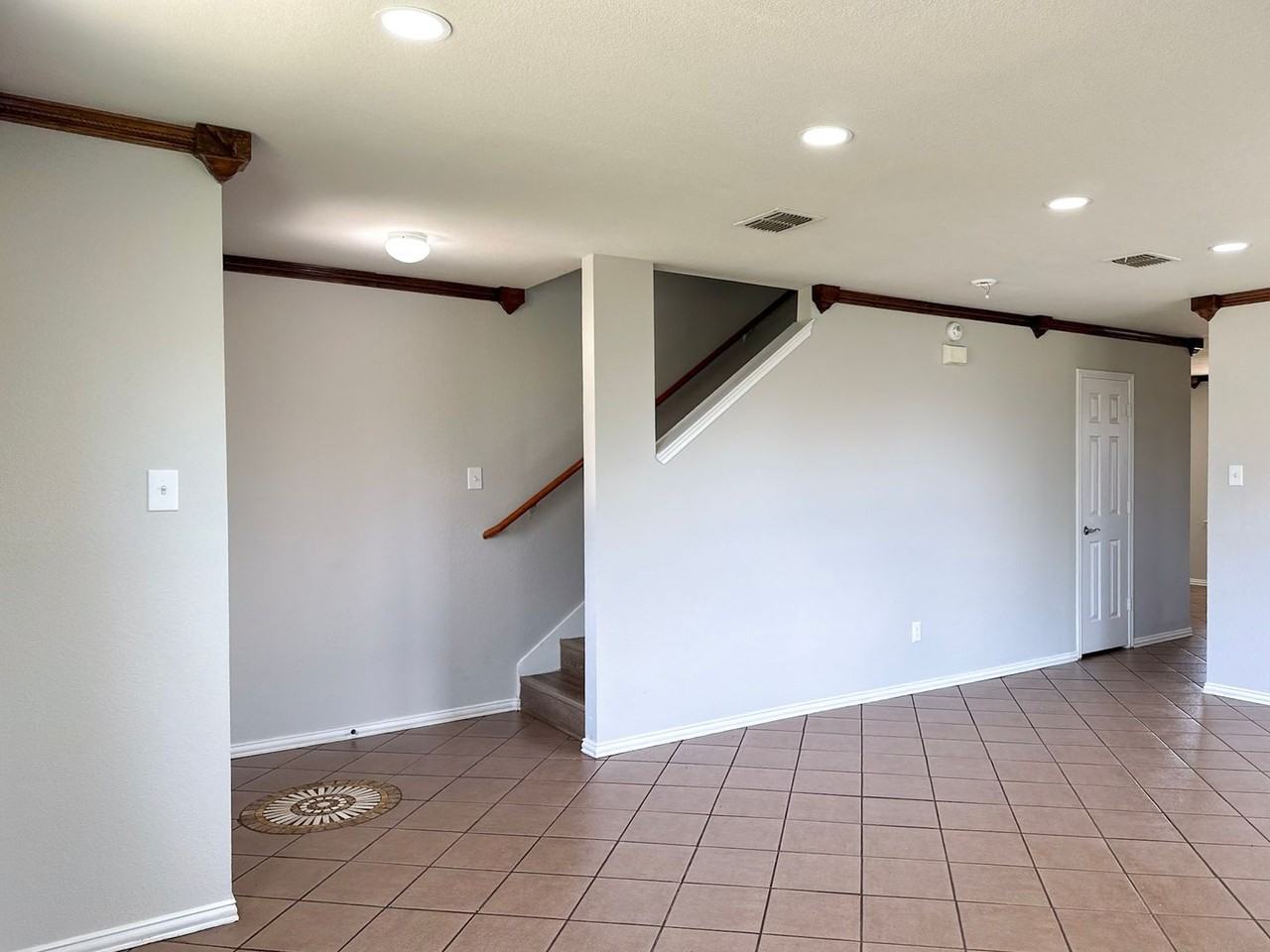 5049 Mosaic Dr - Photo 4 of 32