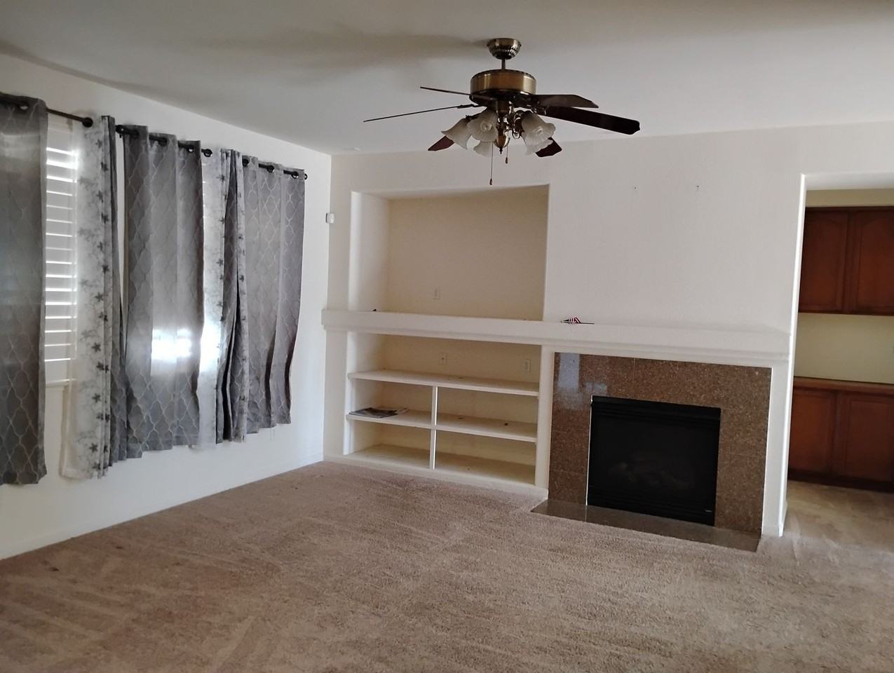 1261 Baxter Dr - Photo 3 of 8