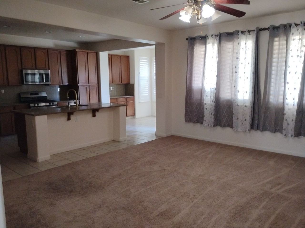 1261 Baxter Dr - Photo 5 of 8
