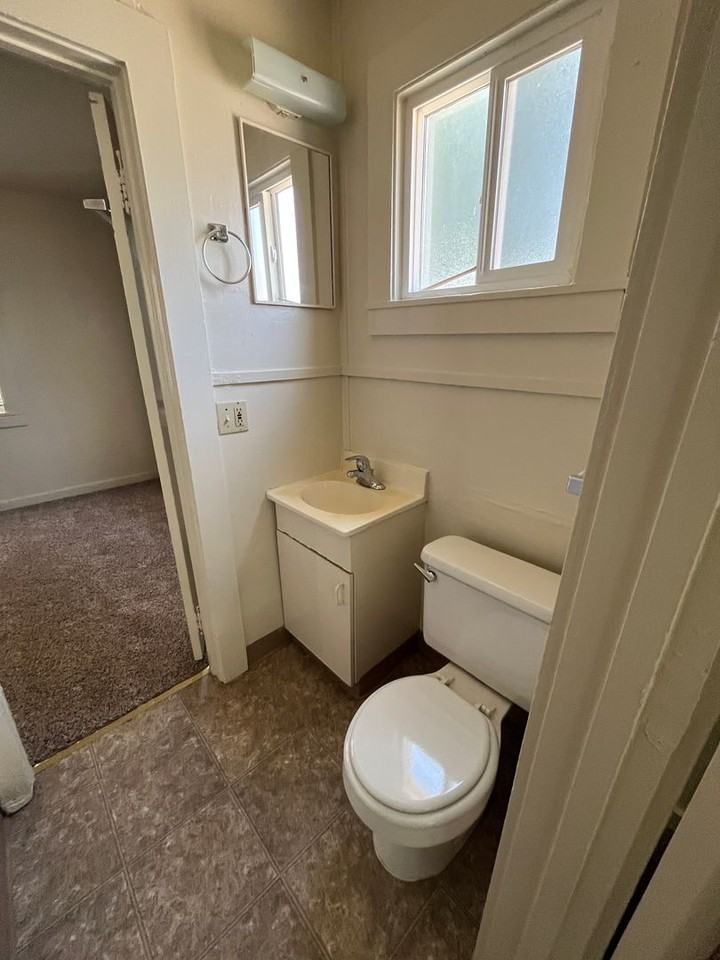 1034 State St - Photo 6 of 15