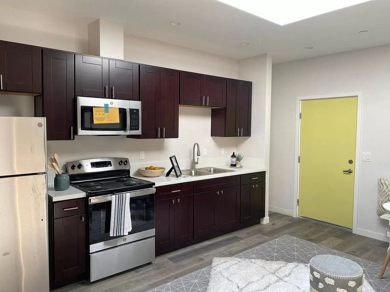 2187 Everett Ave #4 - Photo 3 of 12