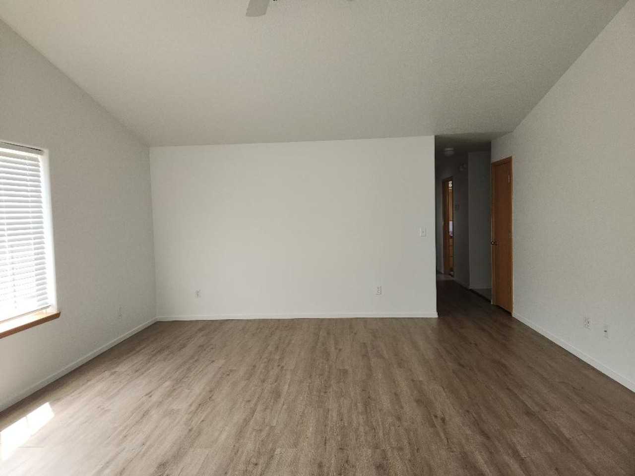 2262 Ironwood St - Photo 3 of 22