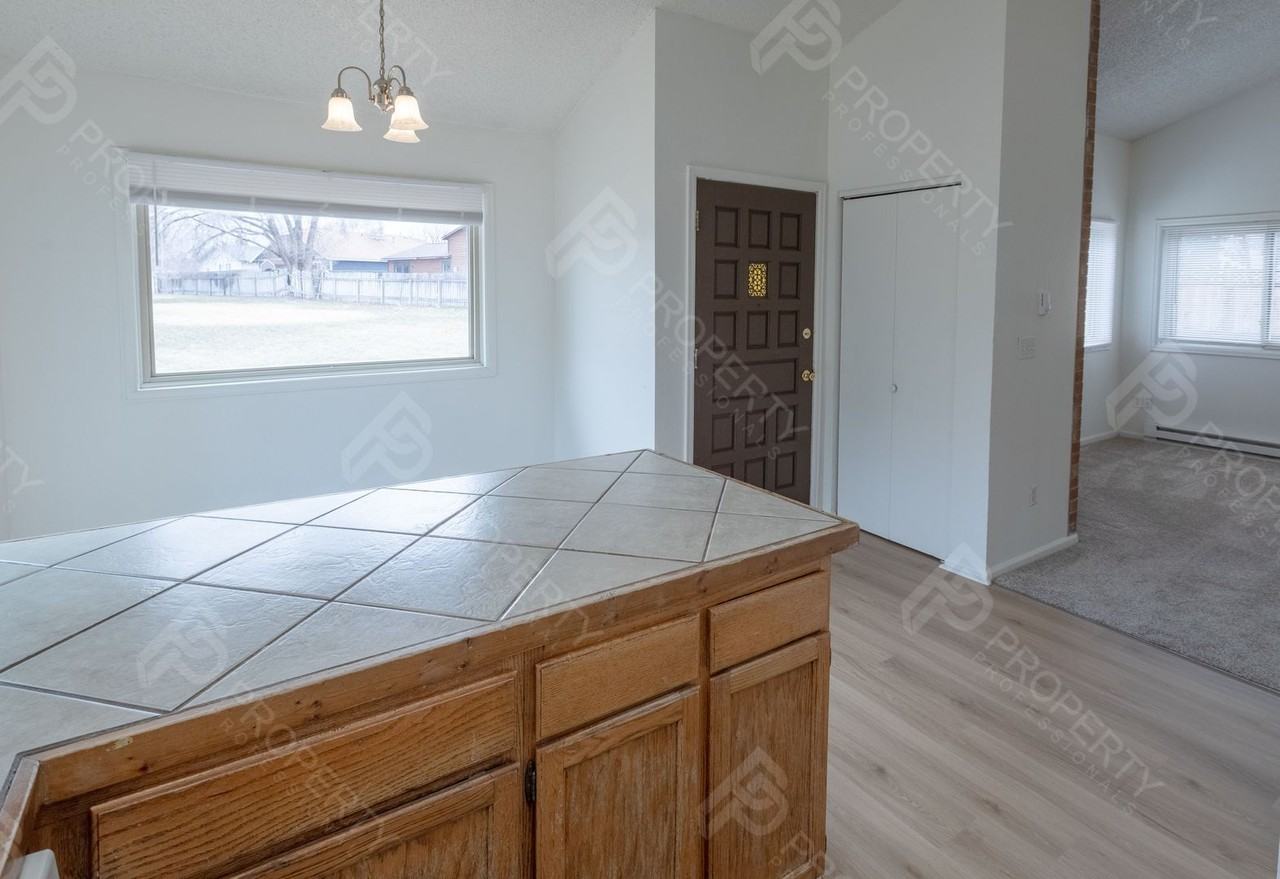 520 Wamsley Way - Photo 6 of 28