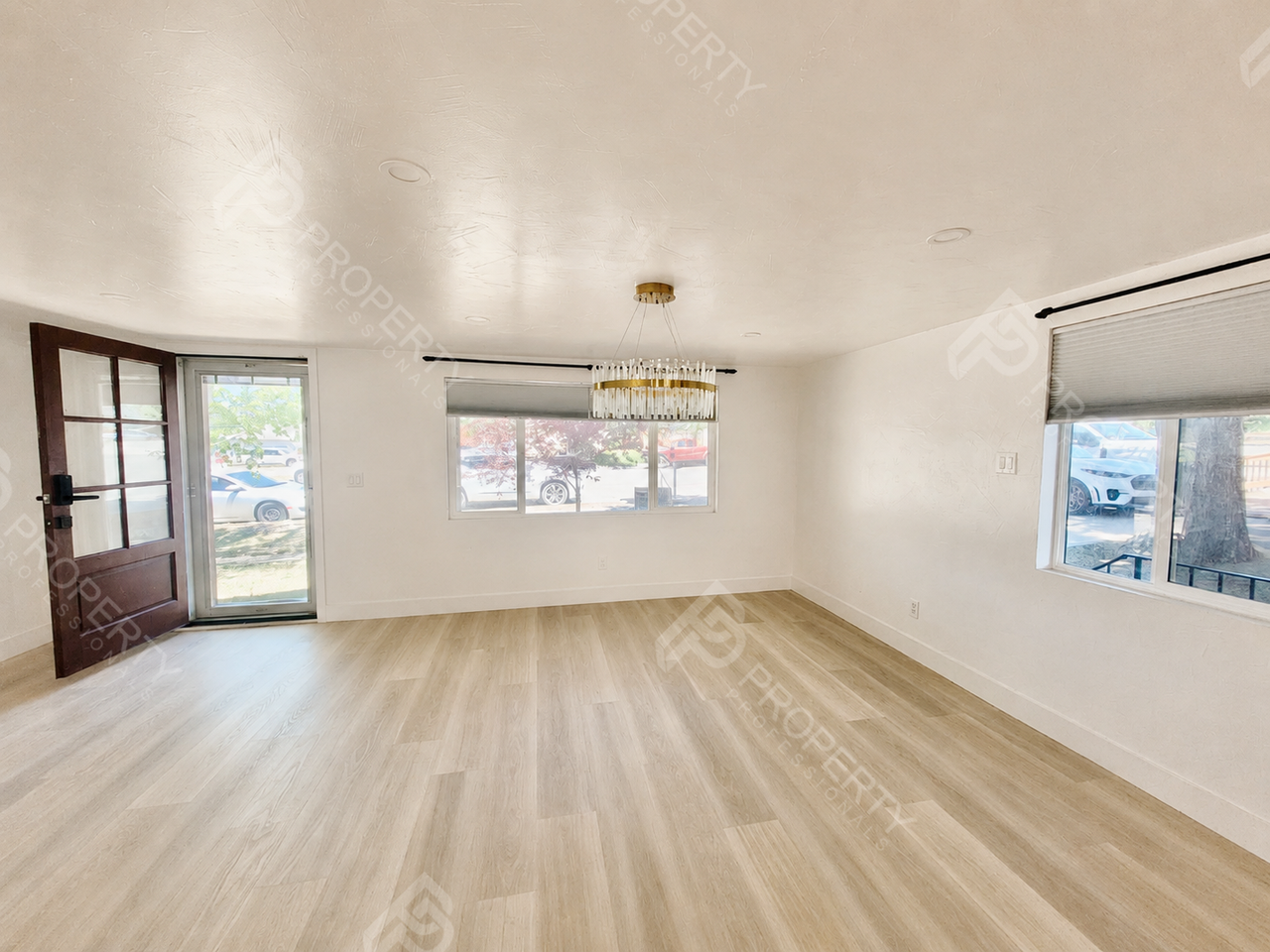 221 W 5th St - Photo 6 of 20