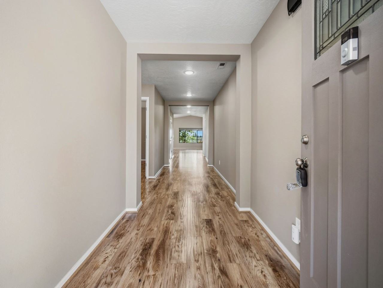 20119 E Glenbrook Ave - Photo 7 of 49