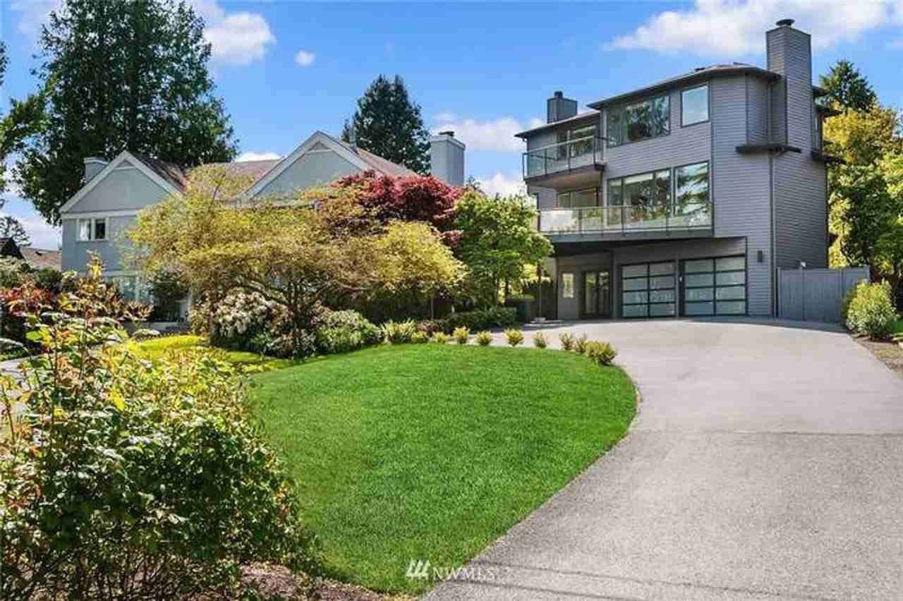 1533 Magnolia Way W - Photo 2 of 33