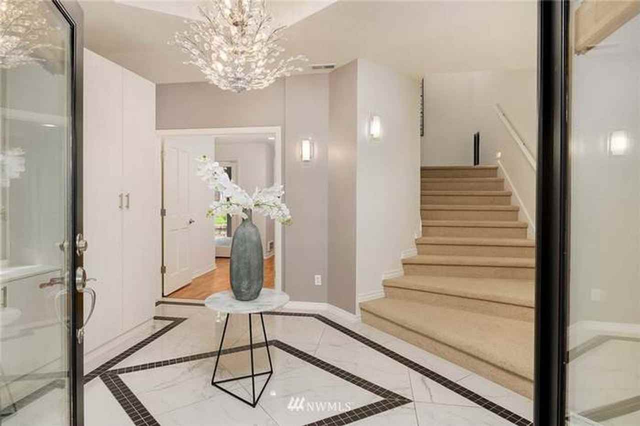 1533 Magnolia Way W - Photo 3 of 33