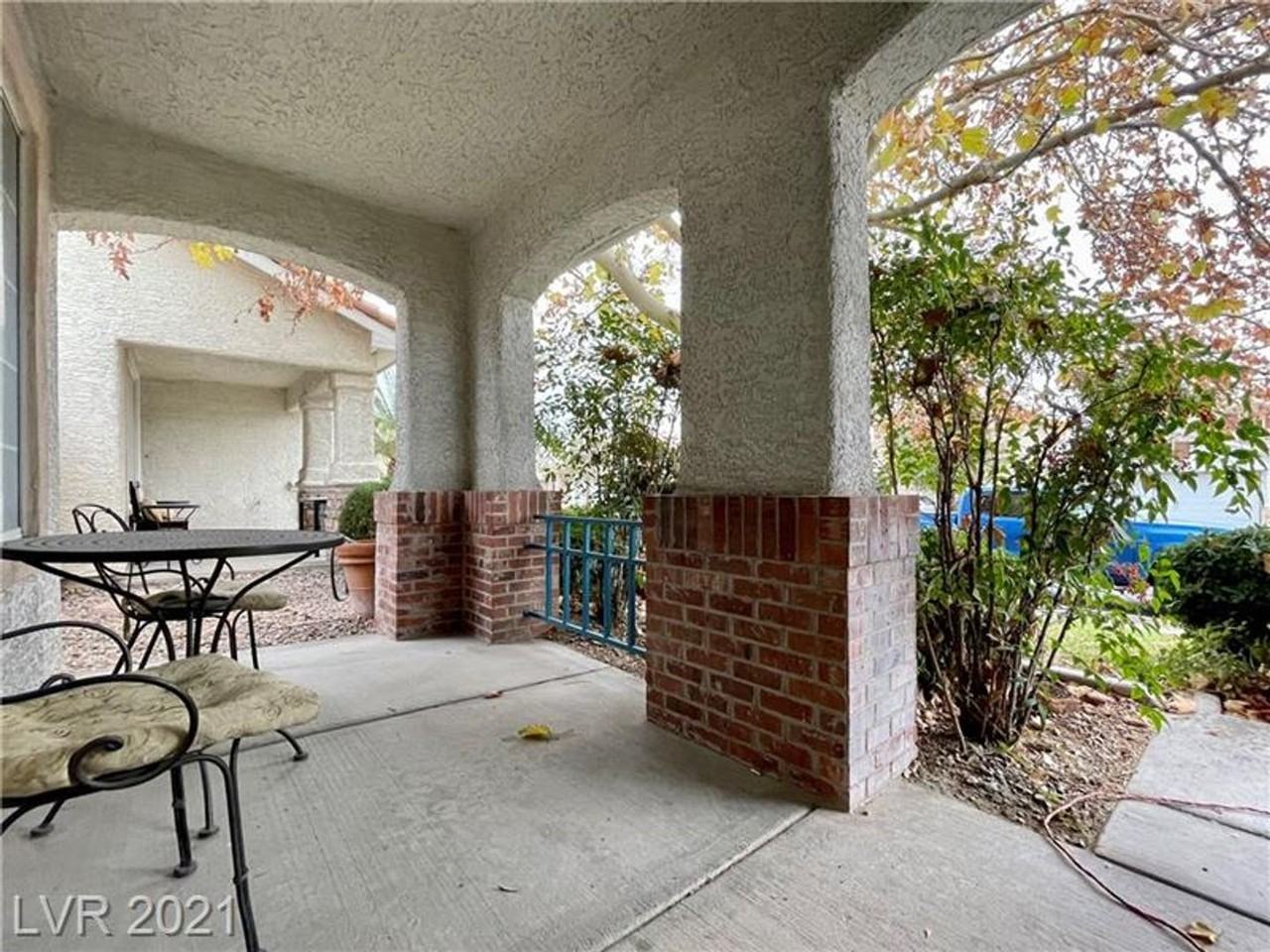 2407 Worchester Rd - Photo 3 of 6