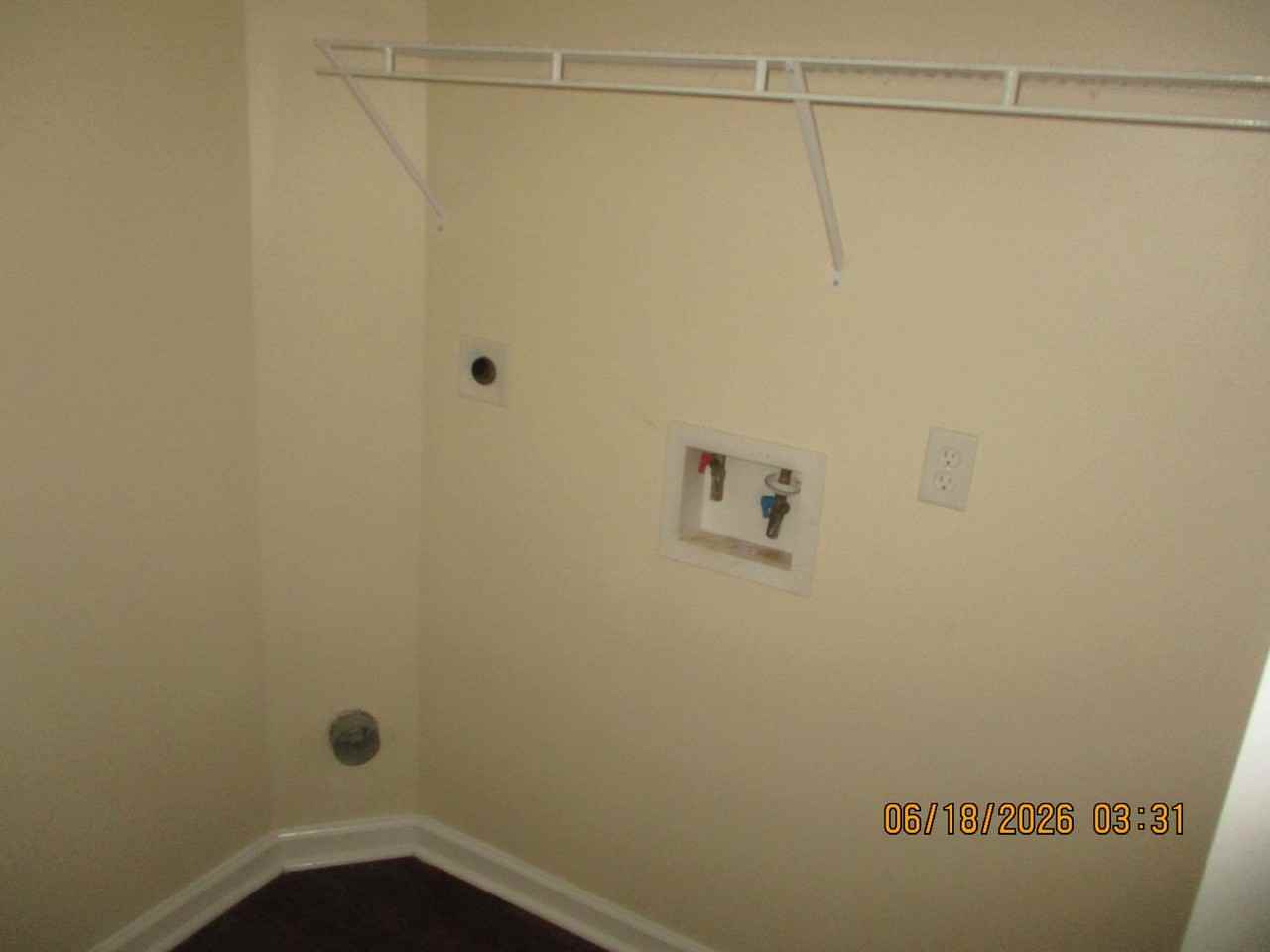 3907 Ipswitch Ln - Photo 6 of 11