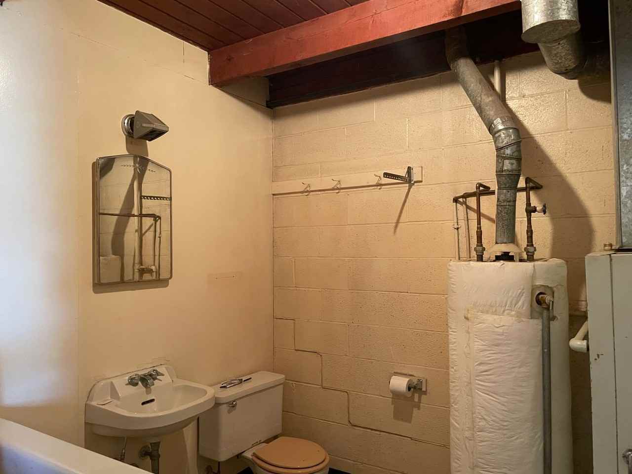 803 3rd St Nw - Photo 3 of 18
