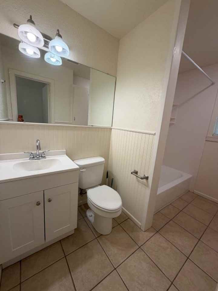 1913 Jeran Dr - Photo 3 of 11