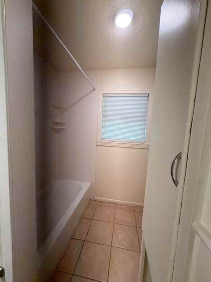 1913 Jeran Dr - Photo 4 of 11