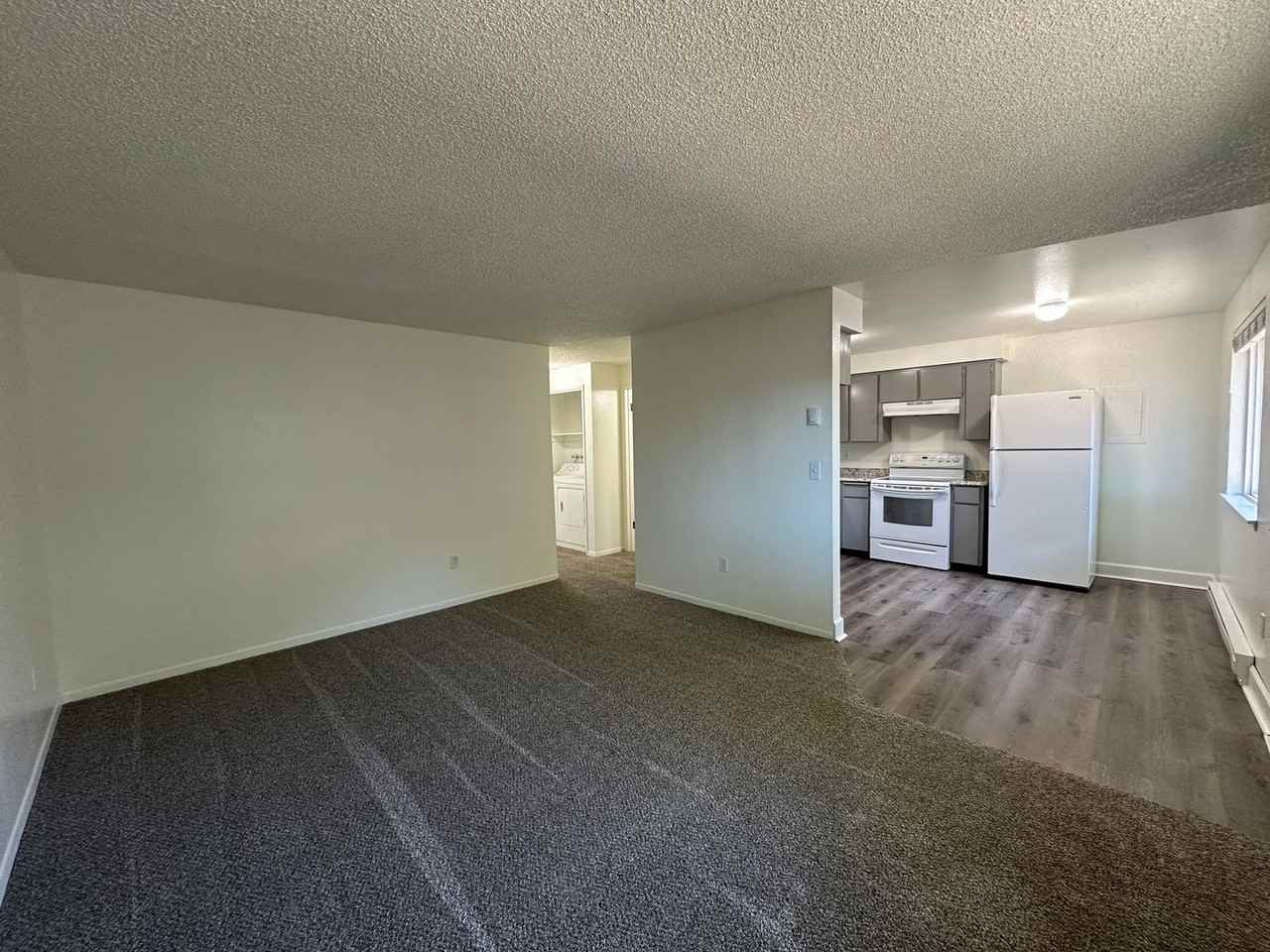 6330 6330 and 6336 N Crestline Street - Photo 5 of 15