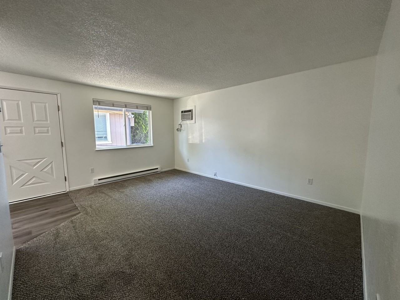6330 6330 and 6336 N Crestline Street - Photo 7 of 15