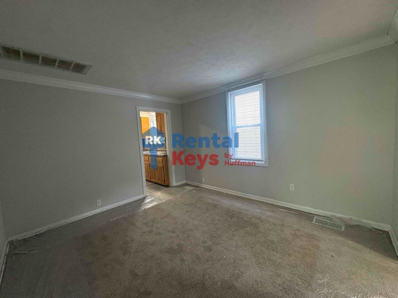 1418 Jackson Ave - Photo 7 of 17