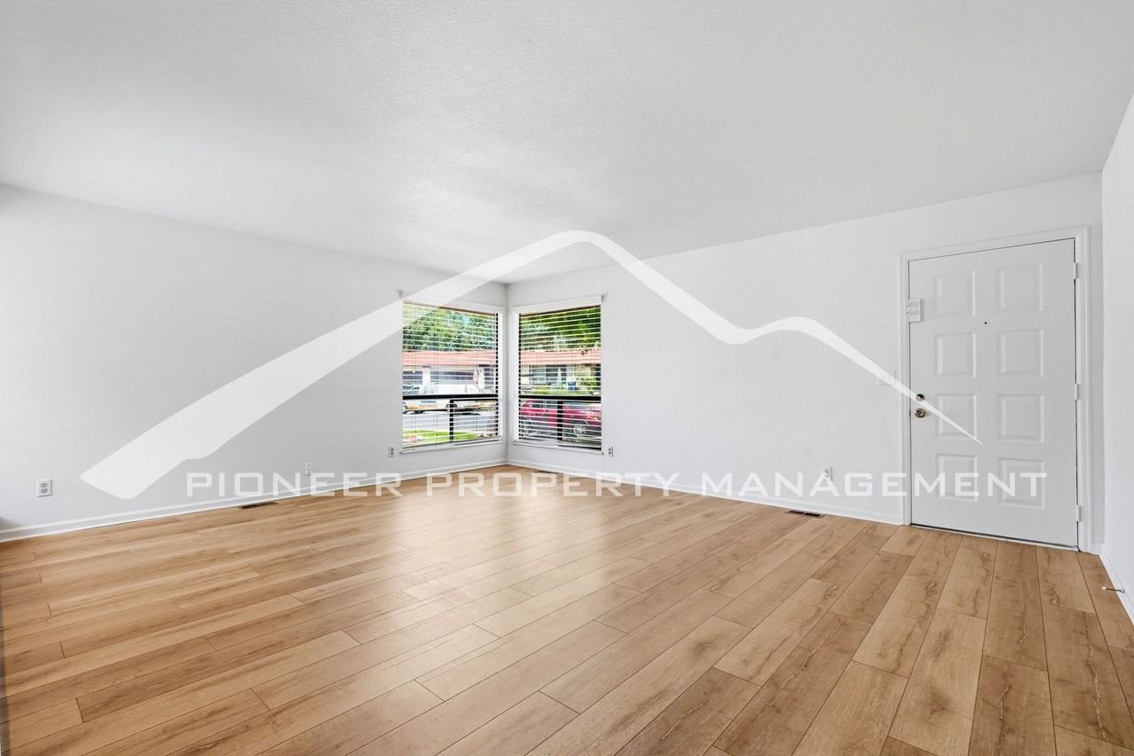 1465 S Troy St - Photo 4 of 20