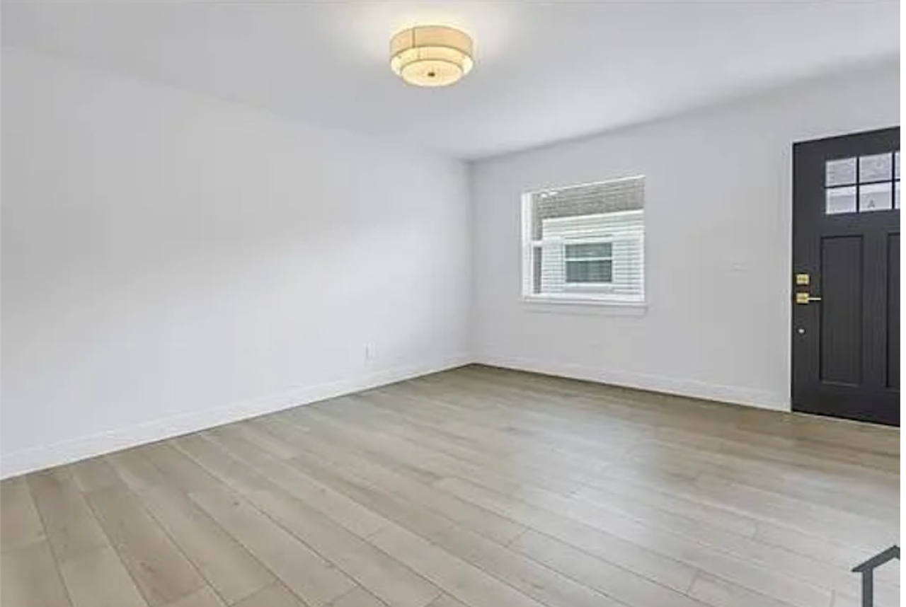 3009 W Binnicker Ave - Photo 3 of 6