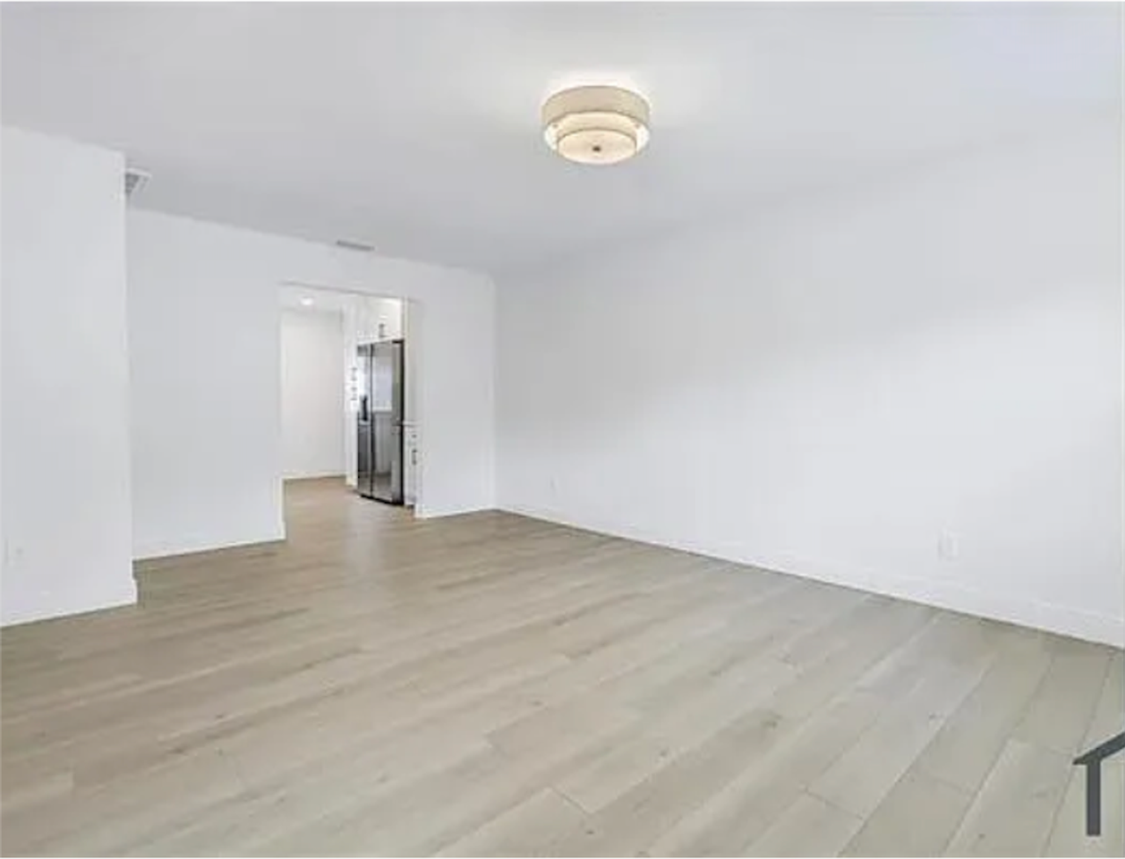 3009 W Binnicker Ave - Photo 4 of 6