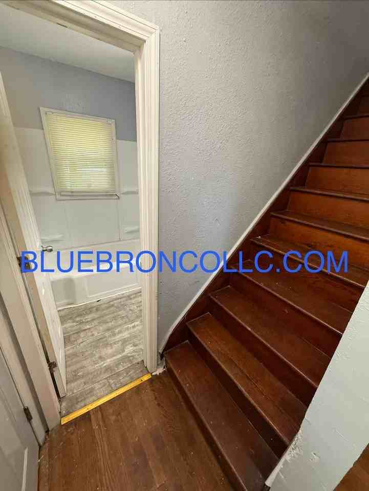 124 S Forest Ave - Photo 7 of 8
