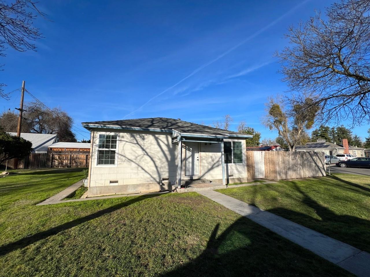 102 Village Rd - Photo 2 of 21