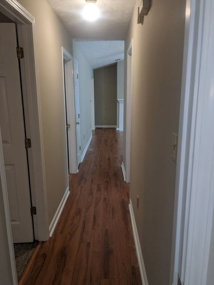 130 Beth Ct - Photo 2 of 15
