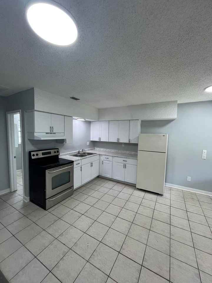 3187 Patsburg Pl - Photo 4 of 9