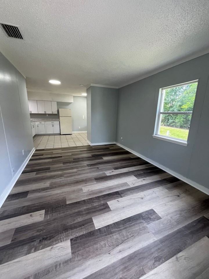 3187 Patsburg Pl - Photo 6 of 9