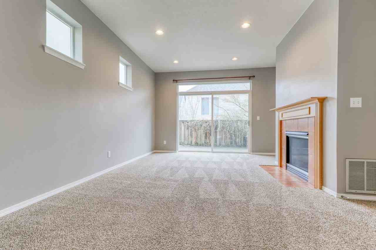 20467 Sw Rosemount St - Photo 2 of 27