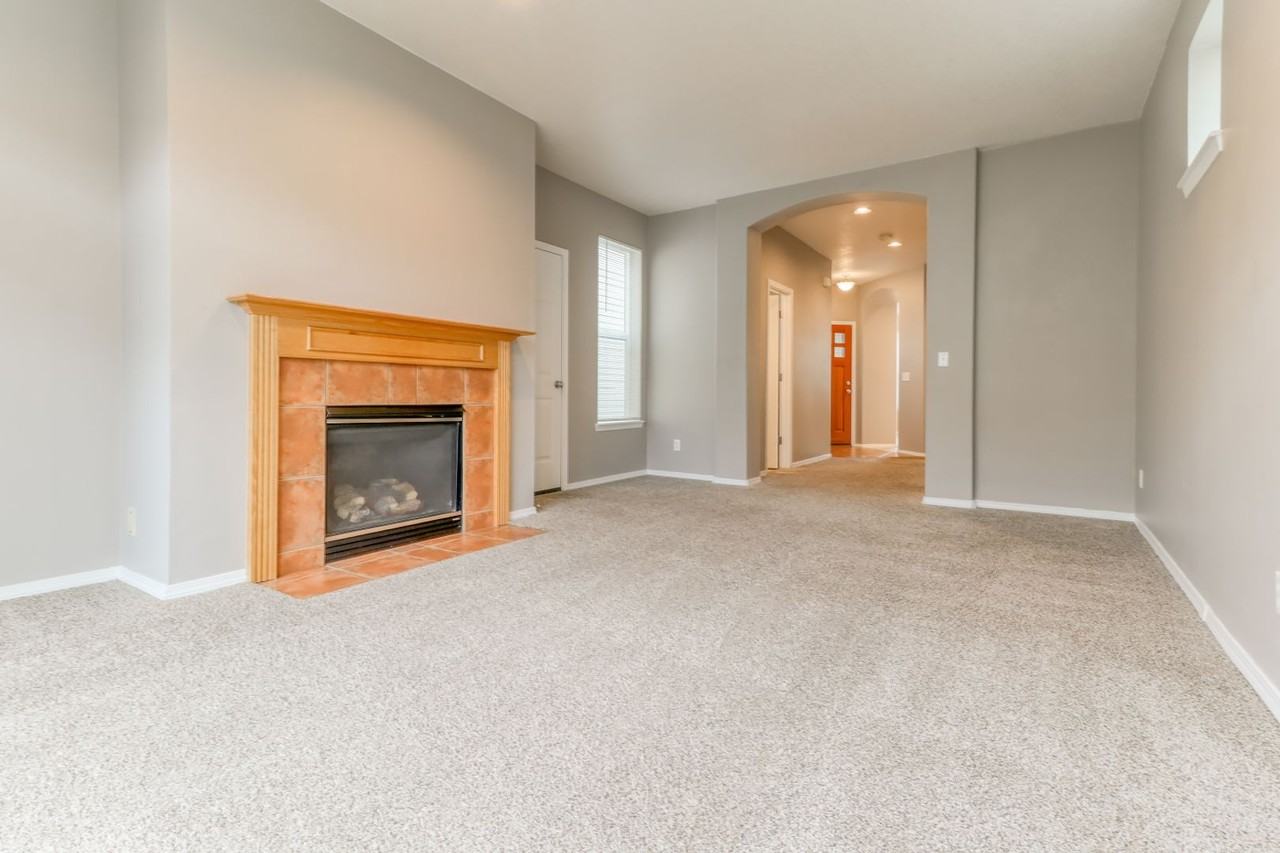 20467 Sw Rosemount St - Photo 4 of 27