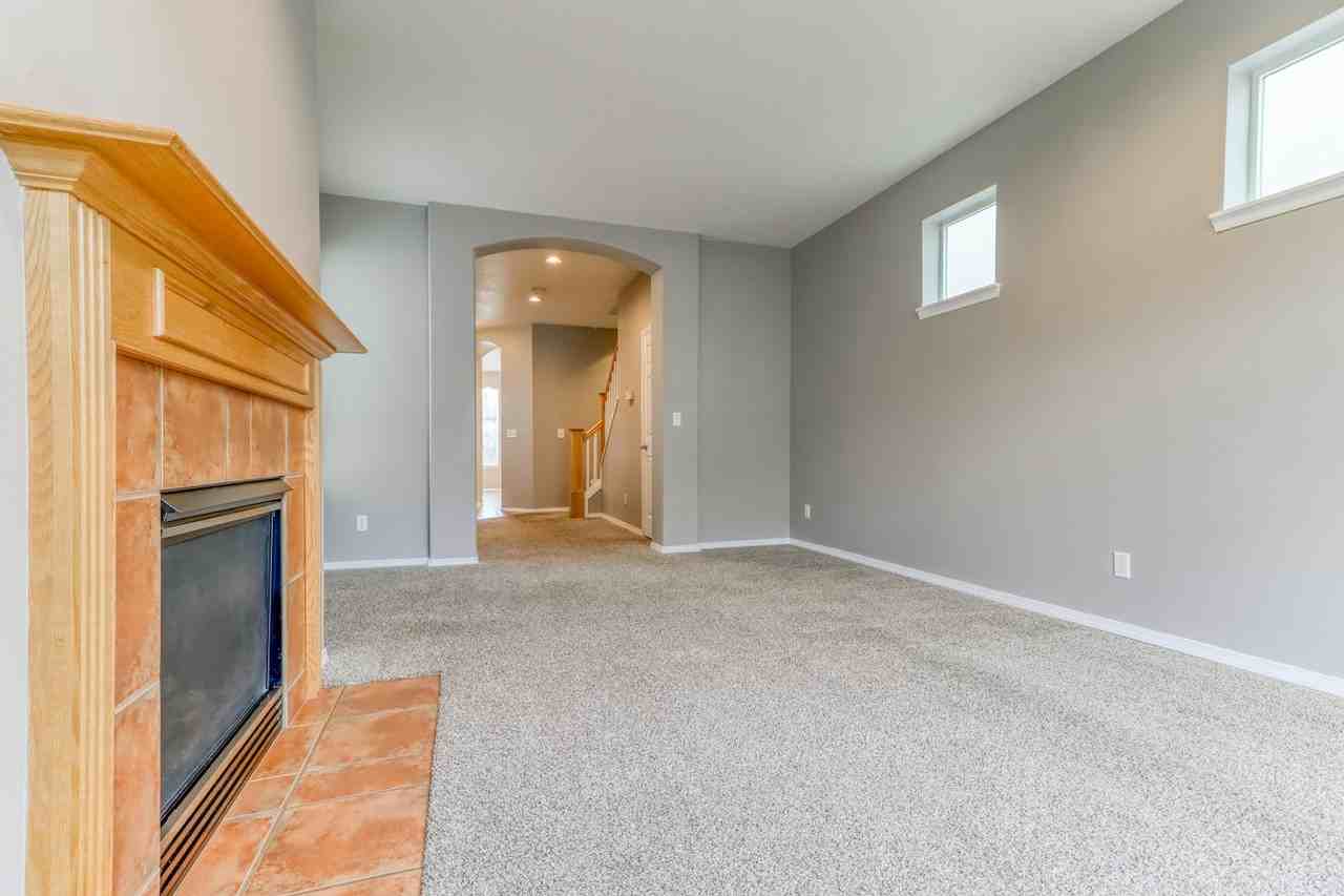 20467 Sw Rosemount St - Photo 5 of 27