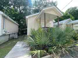 featured image of 33-85 33-85 Palmetto Court