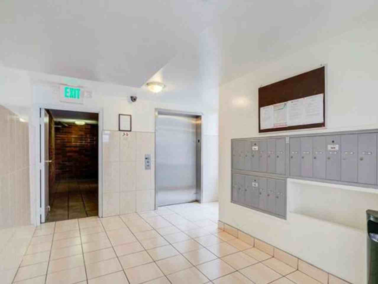 Francis Apartments...Gorgeous Newly Remodeled ...CALL NOW! - Photo 5 of 7