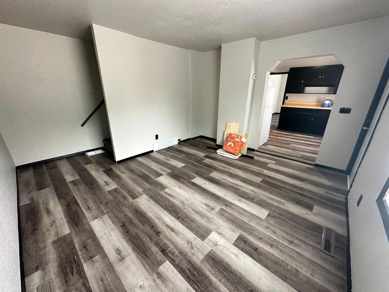 510 Hiawatha St - Photo 4 of 19