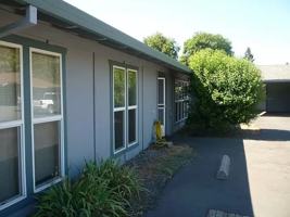 featured image of 930 W East Ave