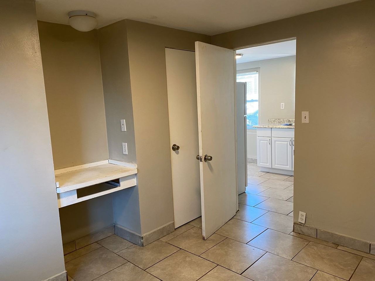 Swope Ave Apartments - Photo 6 of 19