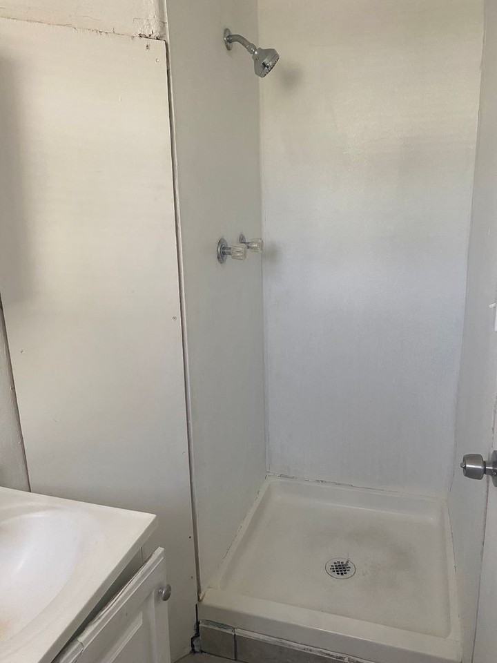 Swope Ave Apartments - Photo 7 of 19