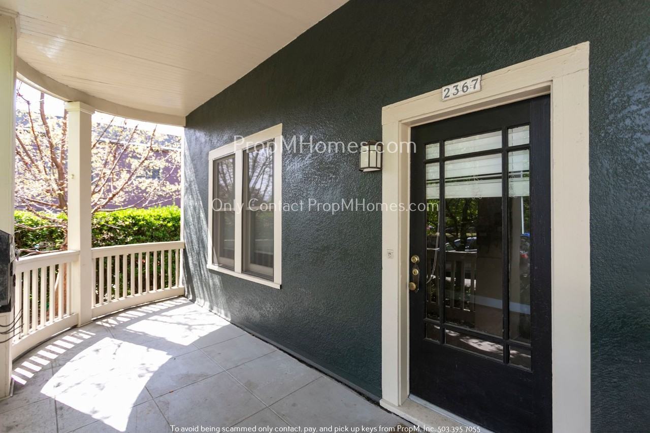 2367 Se 60th Ave - Photo 2 of 20