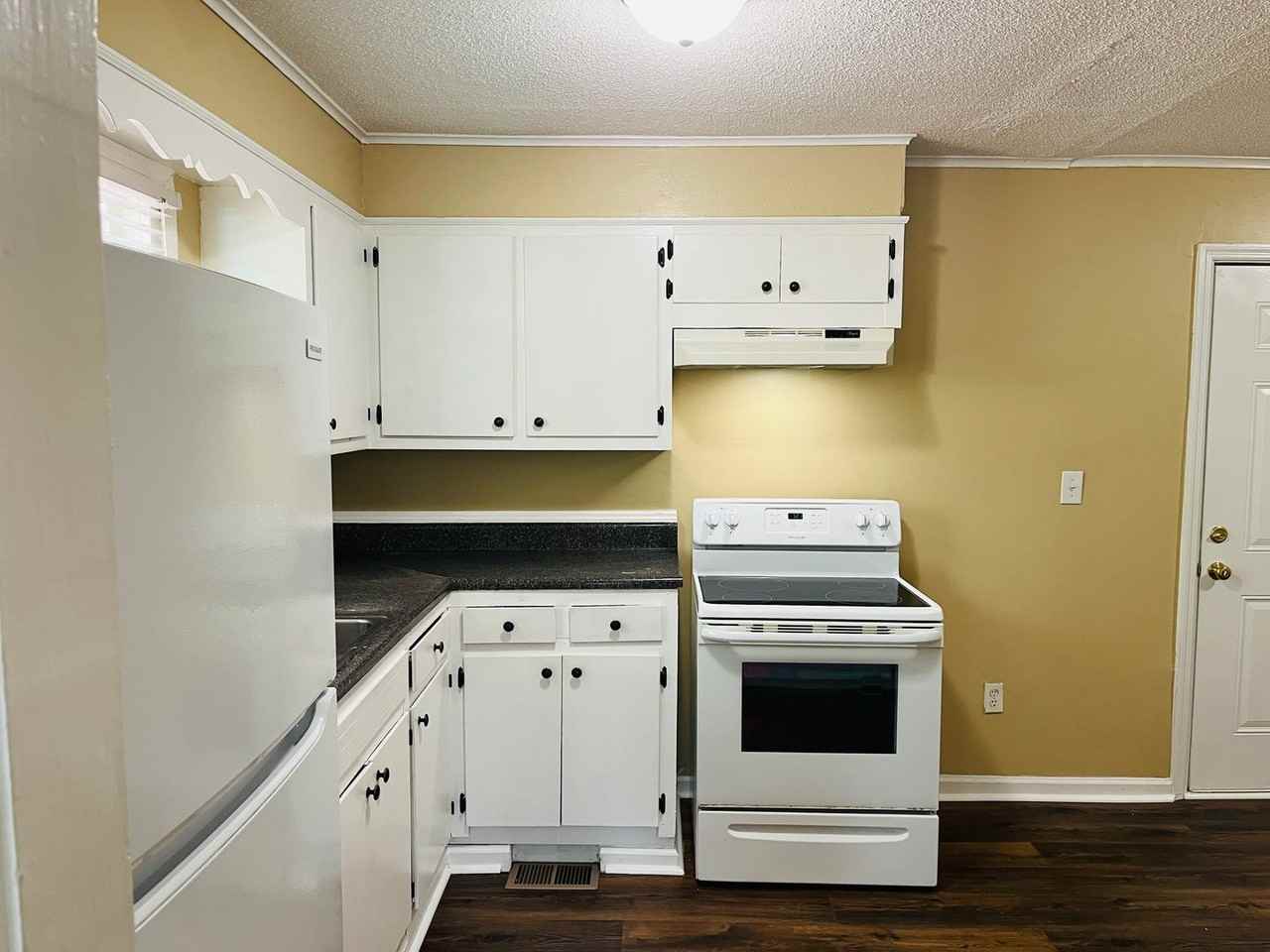 69 4th St - Photo 6 of 32