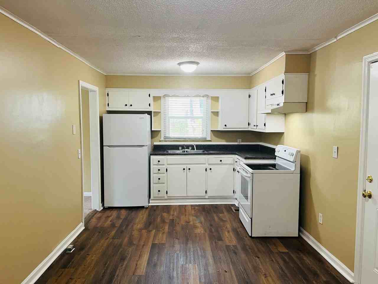 69 4th St - Photo 7 of 32