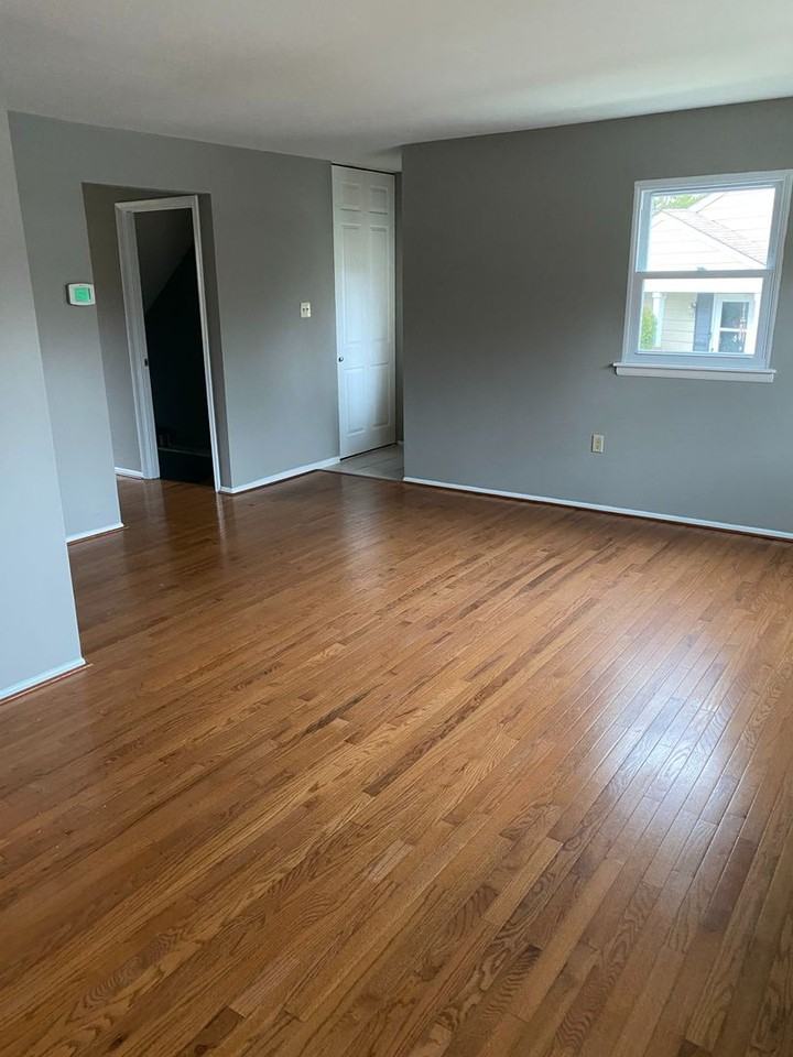 464 Worthington Rd - Photo 4 of 18